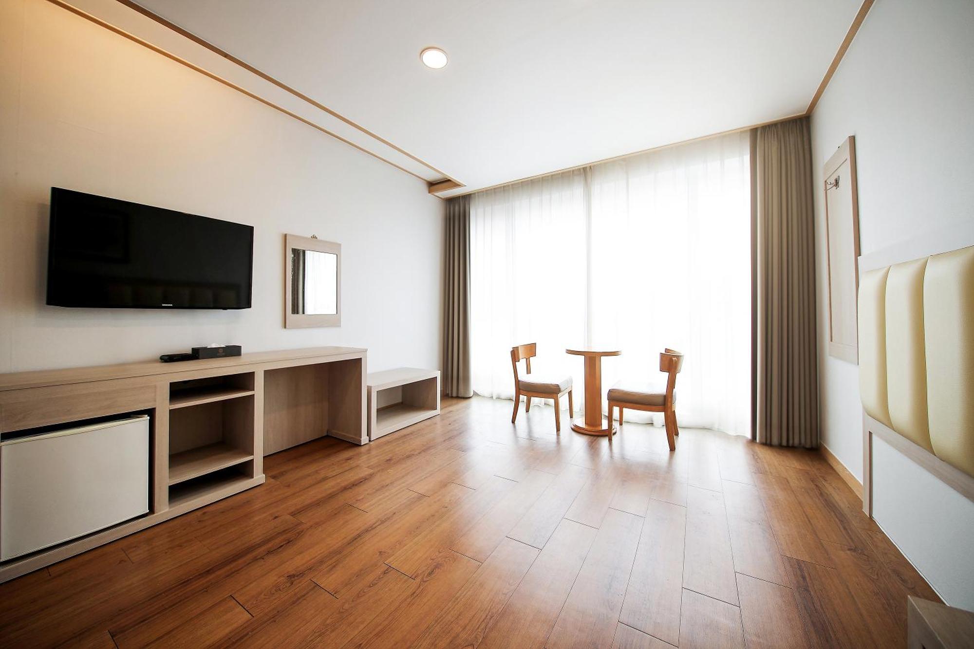 Shin Shin Hotel Jeju City Exterior foto